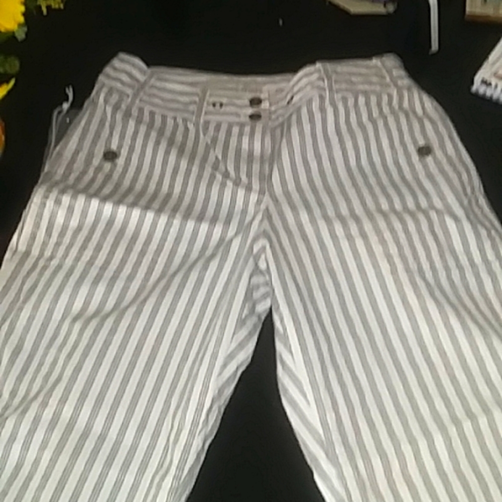 Ladies size 6 stripped wide leg pants
